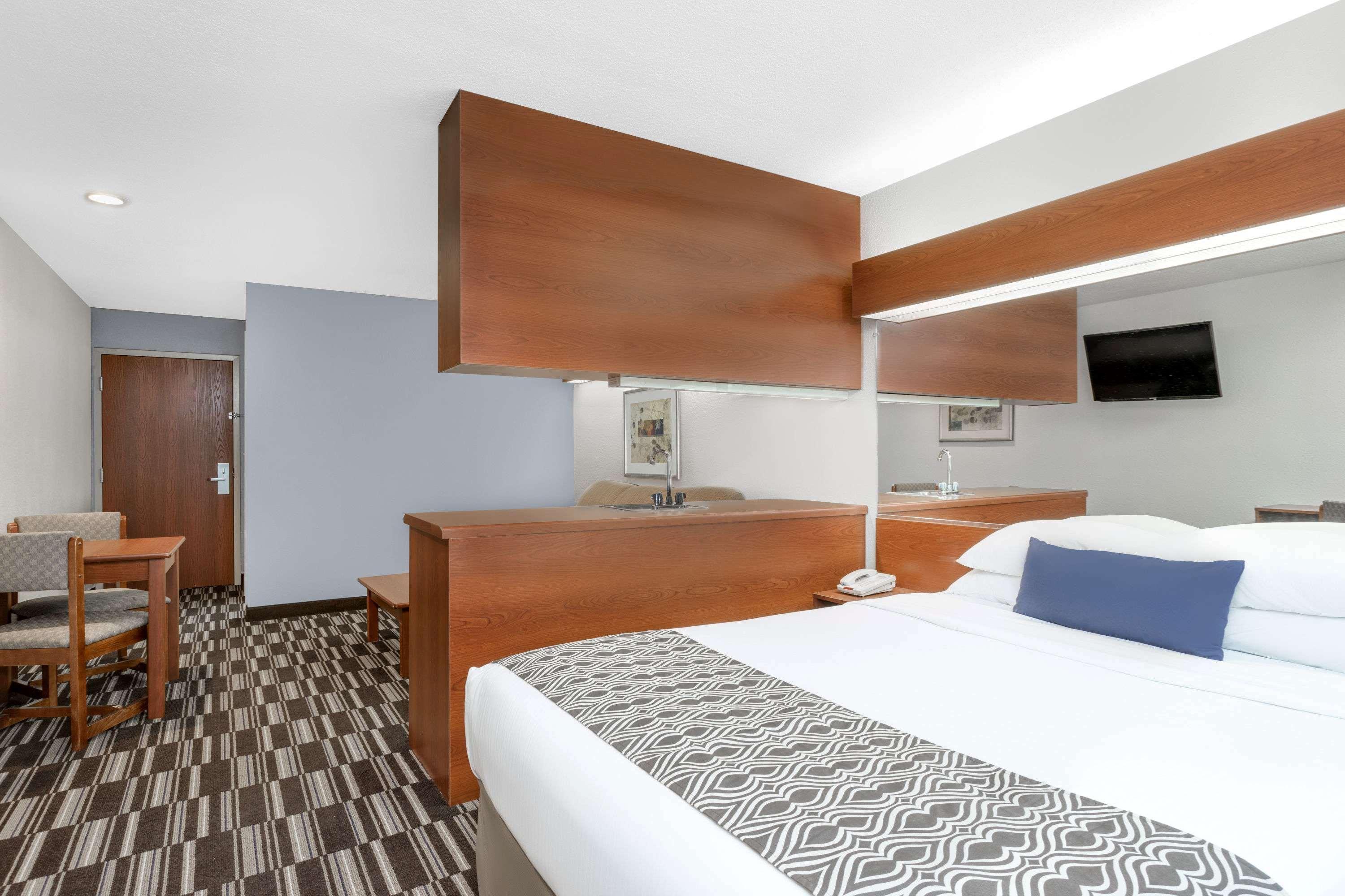 Microtel Inn & Suites By Wyndham Bremen Exteriör bild